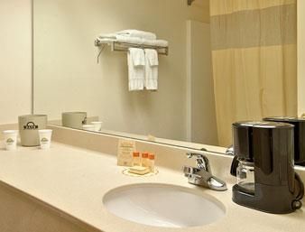 Days Inn & Suites By Wyndham Huntsville Habitación foto
